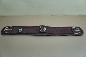 lot 158 image: Professionals Choice Cinch -32