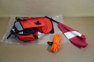 lot 189 image: Cressi Inflatable Float Signal Board for Free Diving