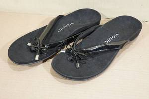 lot 233 image: Vionic Womens Rest Bella Toe Post Sandals -Size 10