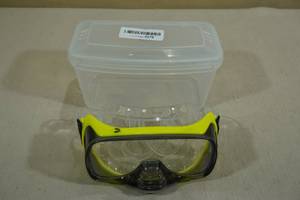 lot 33B image: IST Imperial Panoramic View Hands-Free Water Clearance Mask