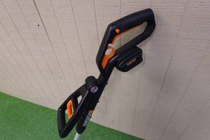 lot 130C image: Worx Weed Whip with Battery and Charger
