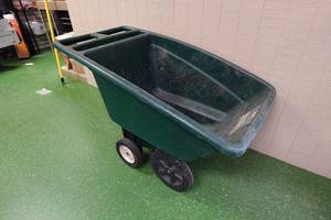 lot 151C image: Heavy Duty Lawn Cart 4.5cu ft Capacity
