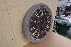 lot 180E image: Decorative Wall Clock