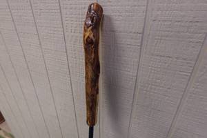 lot 20E image: Poker Stick with Knotty Wood Handle