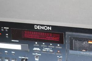 lot 37 image: Denon DN-T625 Professional Combo  Combination Audio Cassette & CD Player with Rackmount