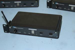 lot 77 image: Lot of 5 - Samson CR88 Concert 88 UHF Wireless Microphone RECEIVERS - Frequency 470-494MHz