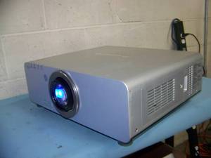lot 122 image: Panasonic DW6300 WXGA DLP Dual Lamp Projector