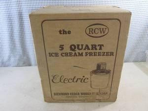 lot 22 image: (BS) Vintage 5 Quart Electric Ice Cream Freezer in Original Box