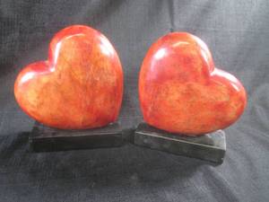 lot 27 image: (FS) Pair of Vintage Pier One Stone Hearts Book Ends 6 34 Tall