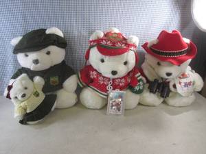 lot 32 image: (A-3T) 3 Santa Bears 1992, 1995 and 2003