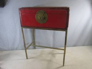 lot 34 image: (EW3) Vintage Wood Chest with Metal BaseLegs 22 H x 17 14 W x 9 12 D
