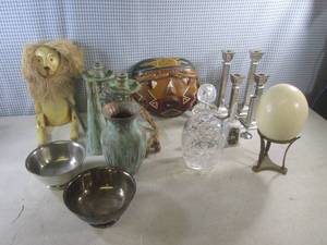 lot 53 image: (F-2) Assorted Decor...