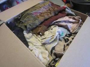 lot 54 image: (EC1) Big Box Full of Assorted Clothes