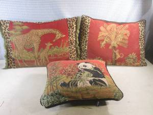 lot 61 image: (G-1) 3 Single Throw Pillows...
