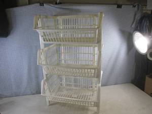 lot 72 image: (CSB) 3-Tier Stackable Plastic Basket Organizer