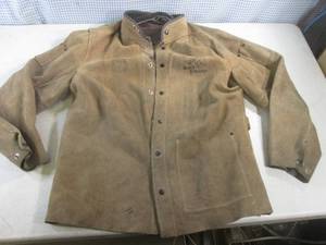 lot 101 image: (CSB) Black Stallion Leather Welders Jacket Size Large