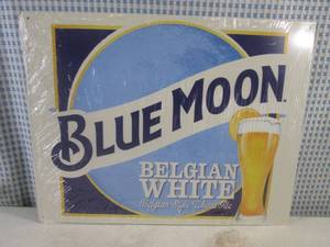 lot 148 image: (FS) Blue Moon Tin Sign - New In Wrap - 16 x 11 12