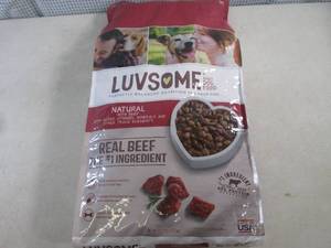 lot 194 image: (F-3) 15.5 Pounds Adult Dog Food Best by May 2024