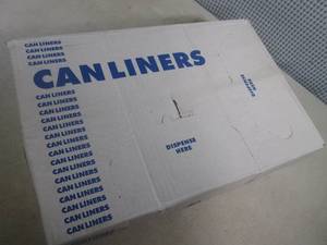 lot 198 image: (BR3) Box of 250 Can Liners 33 Gallon 33 x 39 Clear 0.65 Mil