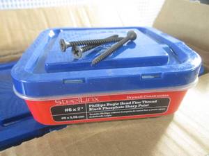 lot 212 image: (BR3) Case of 20 - 1 Pound Packs of SteelLinx #6 x 2 Phillips Bugle Head Fine Thread Black Phosphate Sharp Point Drywall Construction Screws