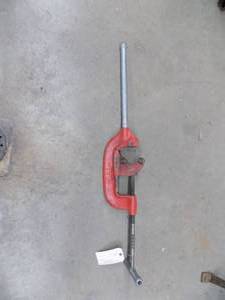 lot 5 image: Ridgid No 4 - 8 Heavy duty pipe cutter, 2 to 4
