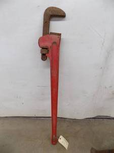 lot 6 image: 48 Pipe wrench, Jaws, Drop forged