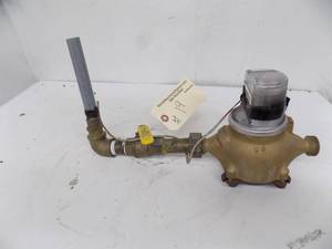 lot 19 image: Brass water meter fittings valves
