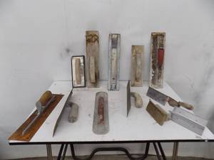 lot 38 image: 13 - Concrete Tools - Finishing trowels, Floats, Edgers
