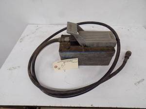 lot 57 image: Hydraulic foot control & hose
