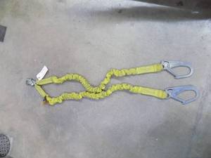 lot 81 image: 2 - Person safety strap