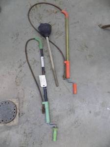 lot 86 image: 2 drain Cleaner Tools