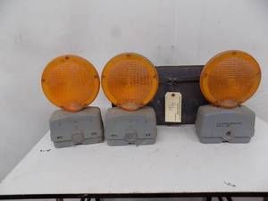 lot 96 image: 3 - Caution Lights, Empco-Lite