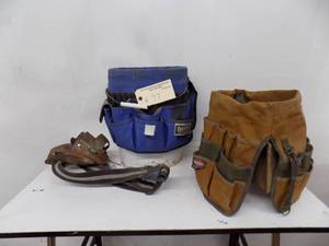 lot 97 image: Bucket Organizers, work belt