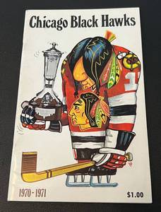 lot 215 image: 1970-1971 Chicago Black Hawks Official Team Guide with Hull and Mikita - NHL Hockey