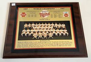 lot 229 image: 1987 World Series Champions Plaque Minnesota Twins Baseball 12x15