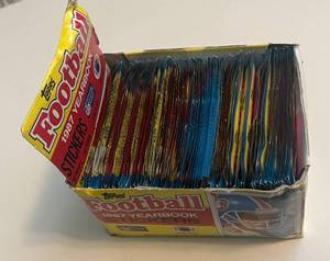 lot 187A image: 1987 Topps Football Yearbook Stickers Card Box