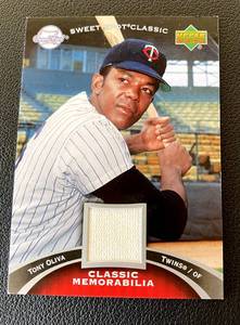lot 21 image: Tony Oliva Relic 2007 Upper Deck Sweet Spot Classic Memorabilia #CM-TO Minnesota Twins Baseball Card