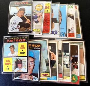 lot 132 image: 15 Card Vintage Baseball Lit - 1961-1971 Topps