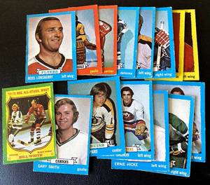 lot 135 image: 1973-74 Topps Hockey 15 Card Vintage Lot