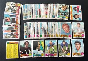 lot 29D image: (100) 1975 Topps Football Lot - Nice cards wstars - Vintage Football Cards
