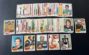 lot 38D image: (100) 1976 Topps Football Vintage Lot wstars - Nice Cards