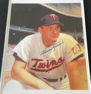 lot 4D image: Harmon Killebrew Signed 8x10 Photo - Minnesota Twins Baseball