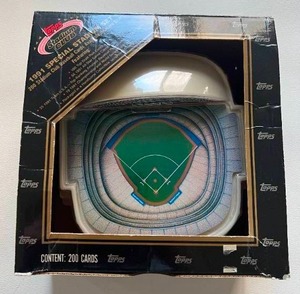 lot 237B image: 1991 Topps Stadium Club Special Stadium Set - 200 Baseball Cards