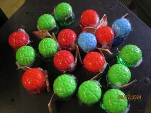 lot of 18 skull sour candy slime...