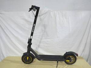 lot 4 image: 1PLUS Electric Scooter,500W Motor Powerful Motor up to 22 Miles Range Folding Commute Electric Scooter - No Charger