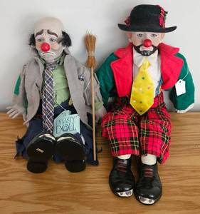 lot LBR208 image: Porcelain Clowns (2)