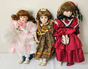 lot LBR238 image: Vintage Porcelain Dolls - 2 Brunettes and 1 Red Head