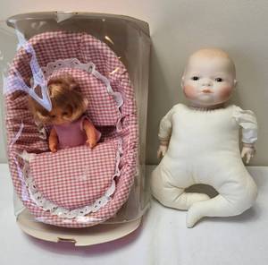 lot LBR247 image: Amanda Jane Baby in Moses Basket and Grace S. Putnam Dolls