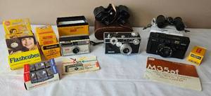 lot KIT45 image: Vintage Cameras, Binoculars and Accessories