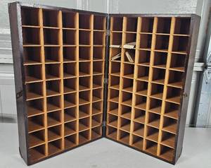 lot GAR04 image: Vintage Wood Printers Drawer Type Set